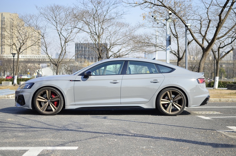 2.9T V6引擎，却是更简单的快乐，深度试驾奥迪RS5