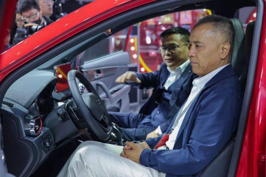 打破桎梏的海马汽车,被低估的海马8S