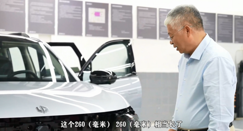 十几万的零跑C16对标几十万的车型，连专家都震惊了？