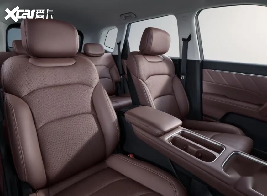 【E汽车】星光560正式亮相2025东盟国际车展