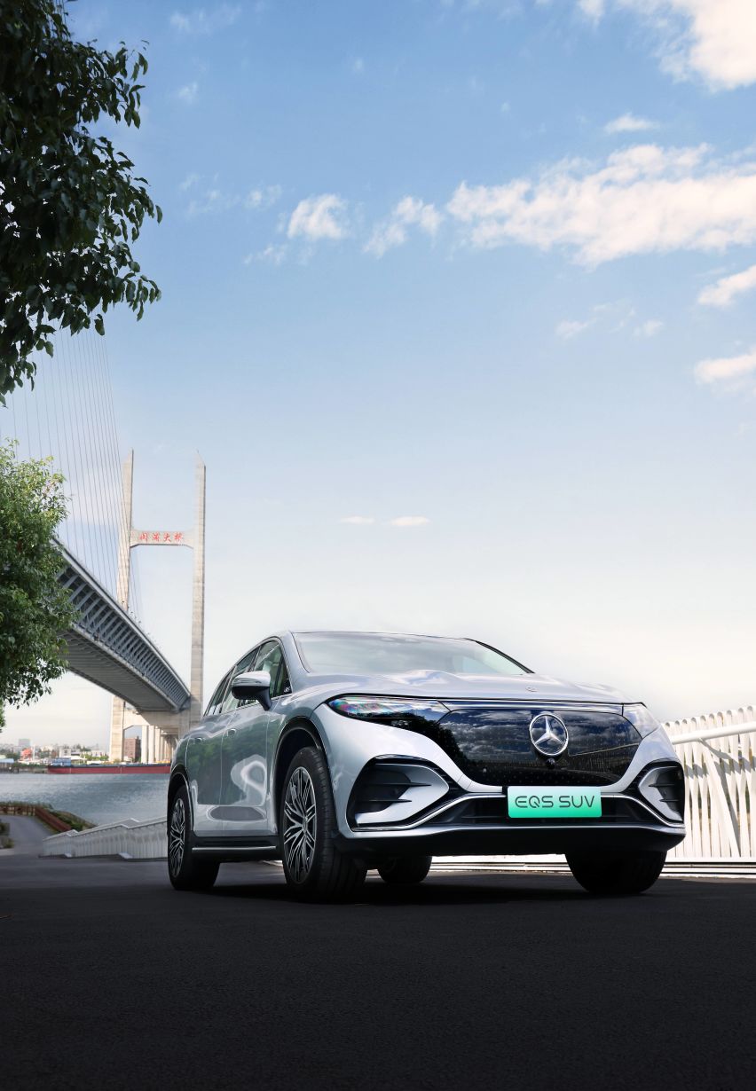 【梅赛德斯EQ发布全新EQS纯电大型豪华SUV】