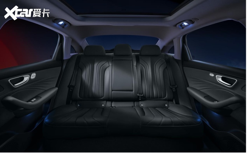 十万级质感标杆B级混动首选荣威M7黑马版正式上市kaiyun体育全站(图4)