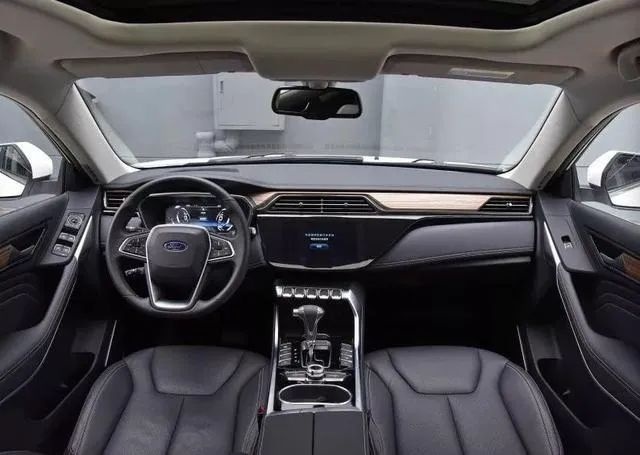 追求低油耗？15万元内首选这几款SUV，油耗仅6L出头！