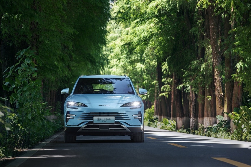 比亚迪宋PLUS荣耀版仅售12.98万，71KM豪华型值得入手吗？