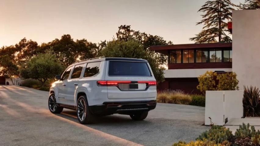 SUV的鼻祖级车型重生！Jeep Wagoneer概念车图解
