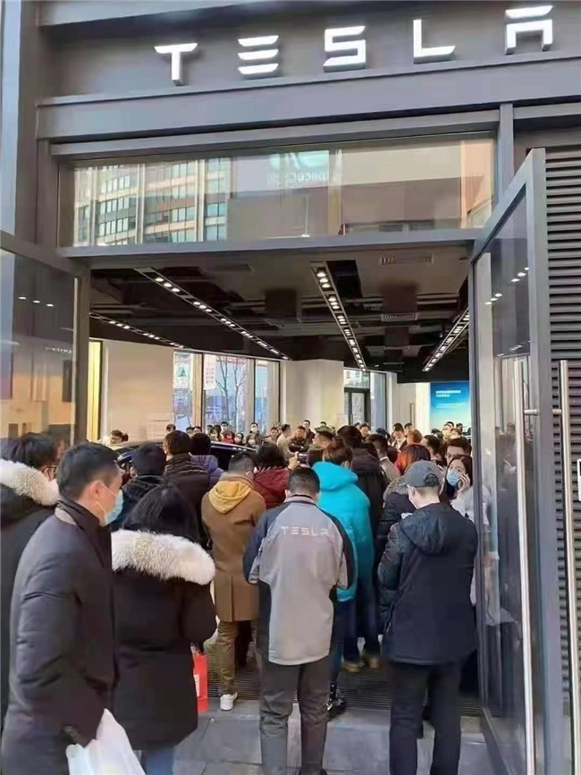 特斯拉降价“砍”伤的不是蔚来？ 专家称不能因打价格战牺牲质量