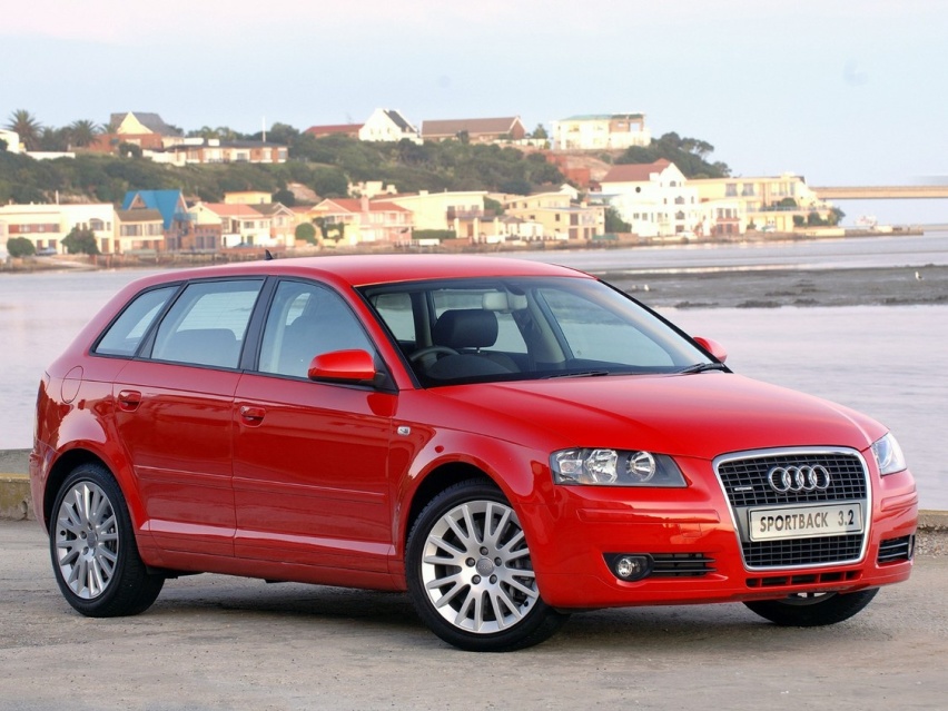 这一代 A3 在部分市场还推出了 3.2FSI VR6 动力的车型