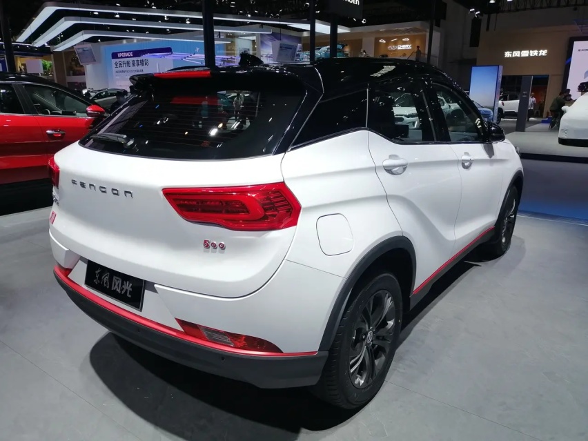 最低5.48万元起售，定位入门SUV，东风风光500正式上市