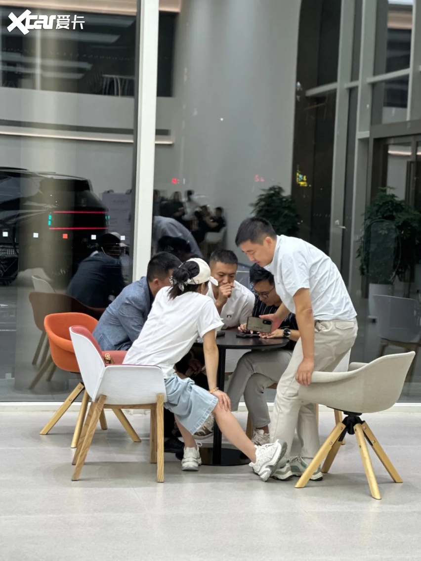 订订订！收收收！这车一上市，销售们忙疯了