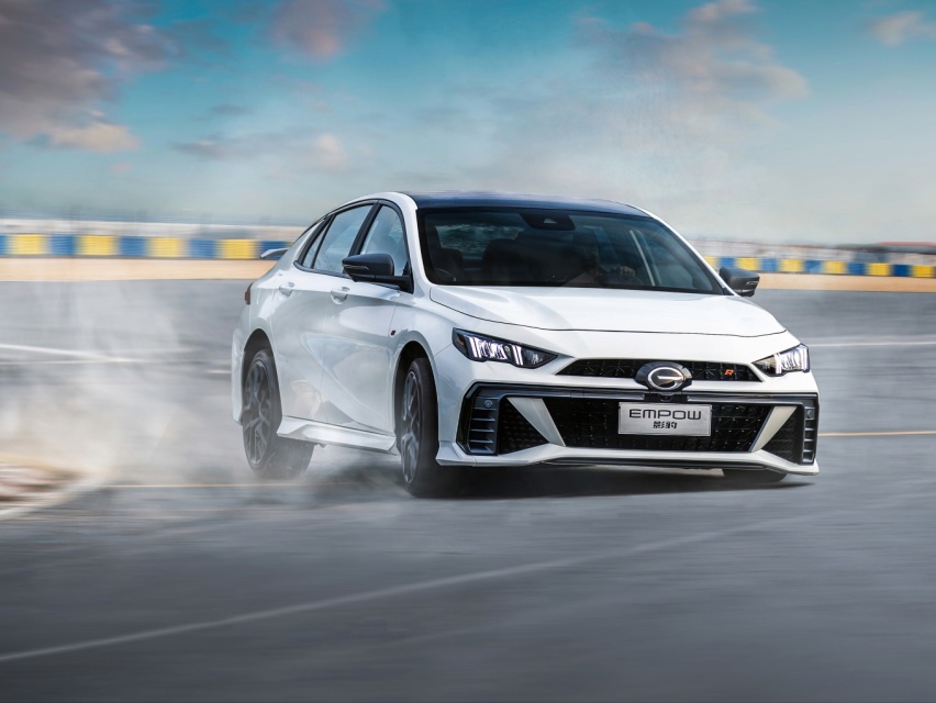 265匹+8AT，中国版TYPE R？影豹R正式上市 13.80万起！