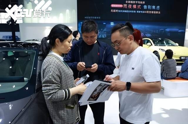 长沙车展点燃“科技王炸” 智己L6订单突破21000台