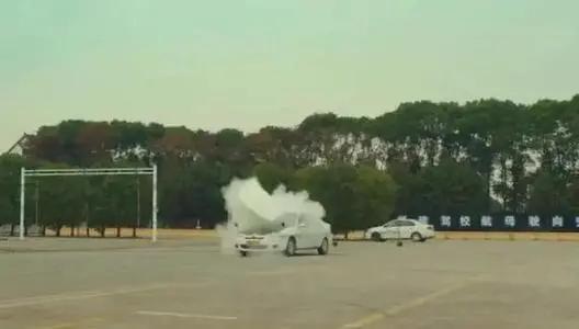 多少车主踩过地板油？真的那么危险吗？