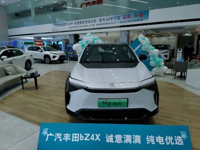 车市“倒春寒”中的徘徊者们 | 深度