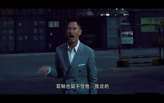 开车上路还能遛狗，究竟有哪些奇葩的交通违章让人毁三观？