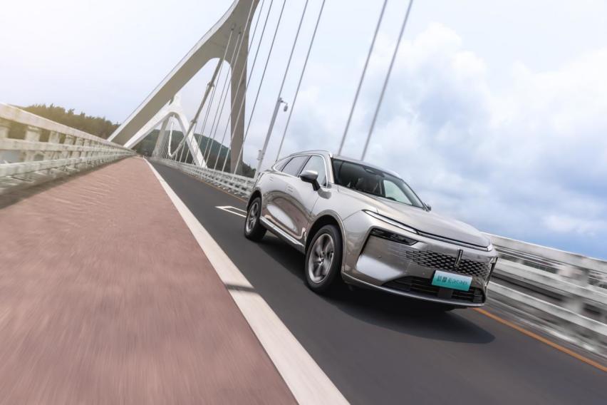 剑指理想L7,试驾魏牌新摩卡DHT-PHEV
