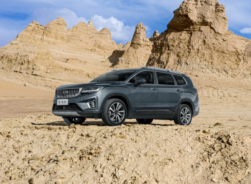 吉利新款豪越上市售价10.36-13.96万元 定位中型SUV，提供7座版本