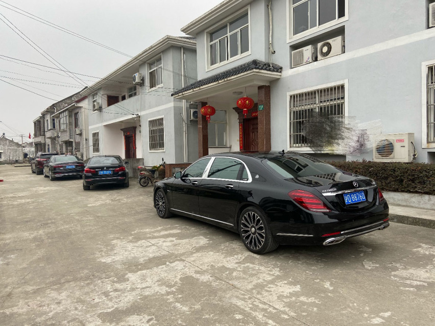 豪车到处停，SUV满大街，电动车不常见，春节回乡汽车见闻