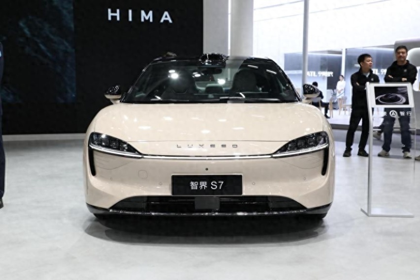 奇瑞和华为强强联手，智界S7上市，和Model 3比怎么样