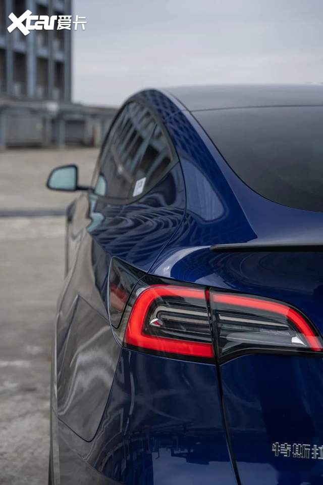 年轻人的“大号玩具车” 春节试驾 Model Y P