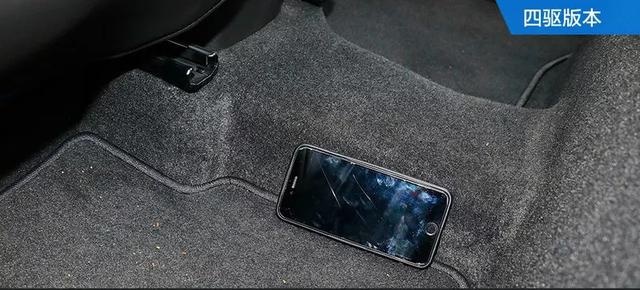 试驾测评：百年品牌的首款紧凑型SUV，迟来的总是最好的？