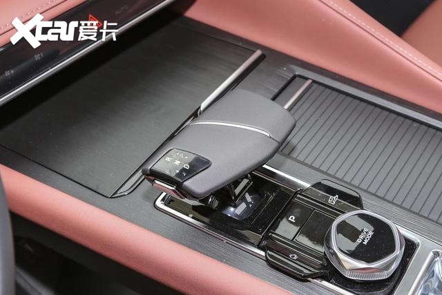 长安CS75 PLUS冠军版上市，标配L2级辅助驾驶，售价12.19万