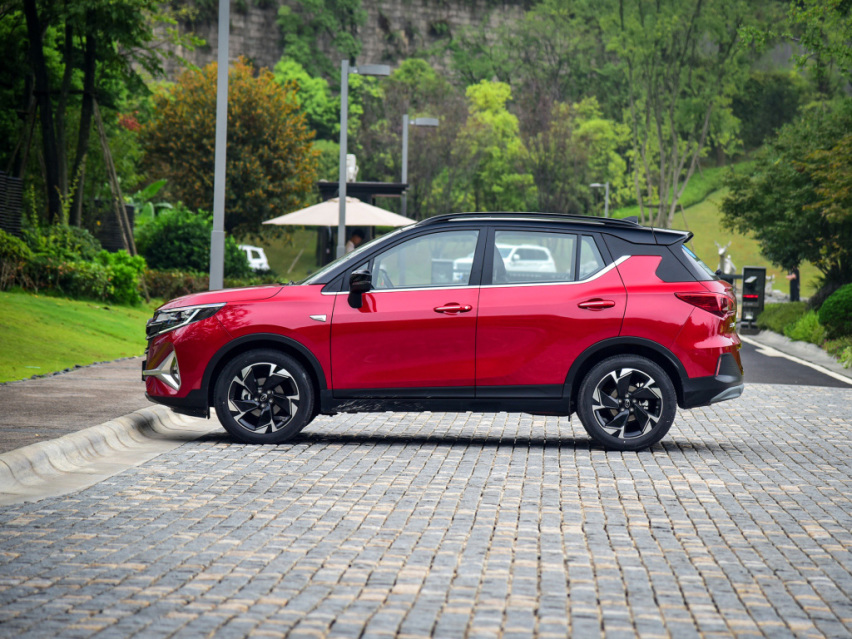 ​家用小型SUV之选 广汽传祺新款GS3 POWER上市