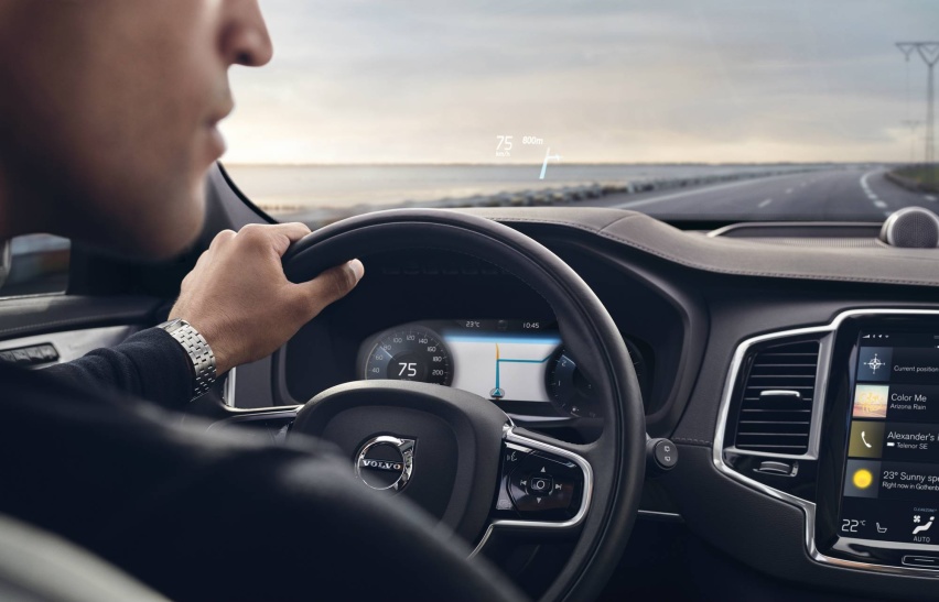04_XC90全系标配第三代City Safety城市安全系统.jpg
