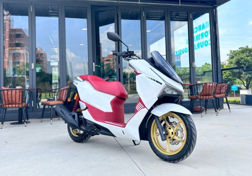 老厂制造！高配低价代表车型：原创外观，ABS+TCS，续航350km