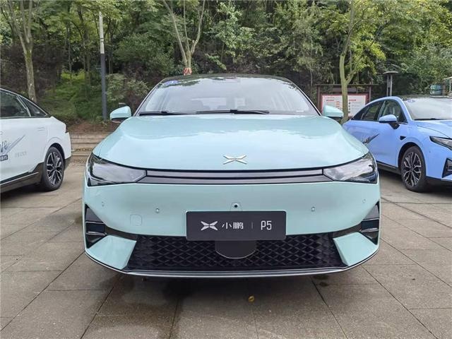 新势力做工差可以理解？没软件小鹏P5也是好车，其他车别再找理由