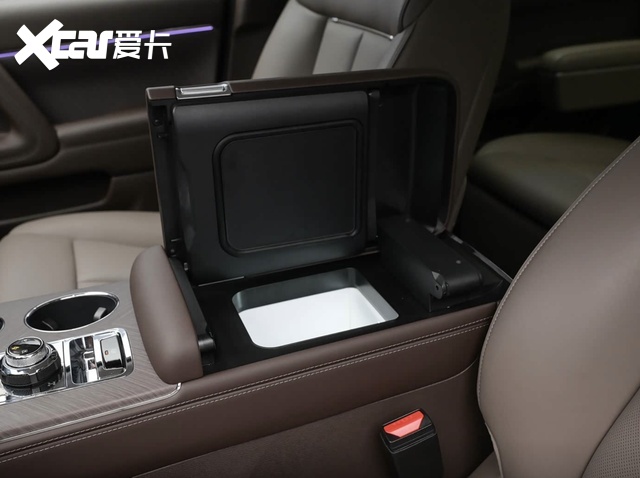 预售29.98万起，北汽泰钽700来袭，想要冲击豪华越野赛道有戏吗？