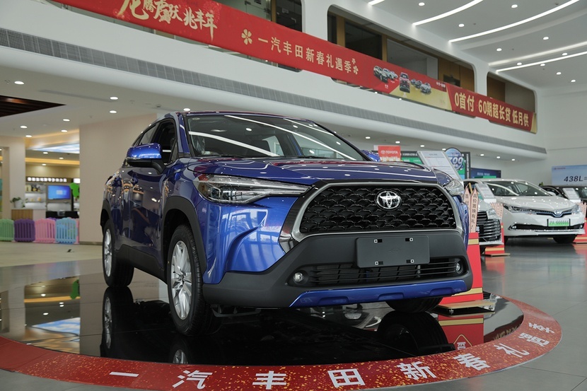 预算15万终于可以买到丰田的紧凑级SUV 实拍卡罗拉锐放