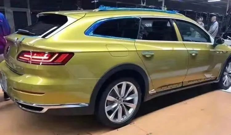 大众Arteon猎装车24日发布，国内路试谍照早曝光了