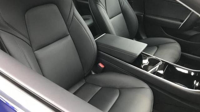 3分钟看车圈：顶级SUV 劳斯莱斯库里南定制版预告图发布