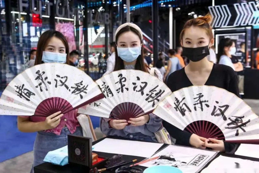 创造潮玩越野SUV新趋势!坦克品牌为什么变得更火了？