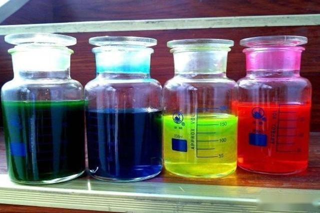 防冻液多久更换一次？修车师傅：不想大修发动机，就别超过这个数