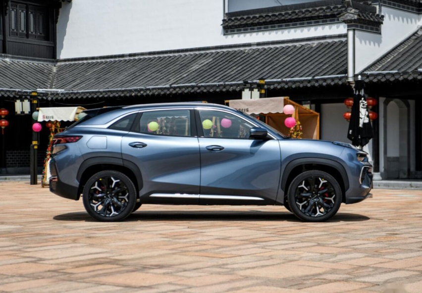 三款智能纯电中型SUV，最长续航600km，最低14.98万