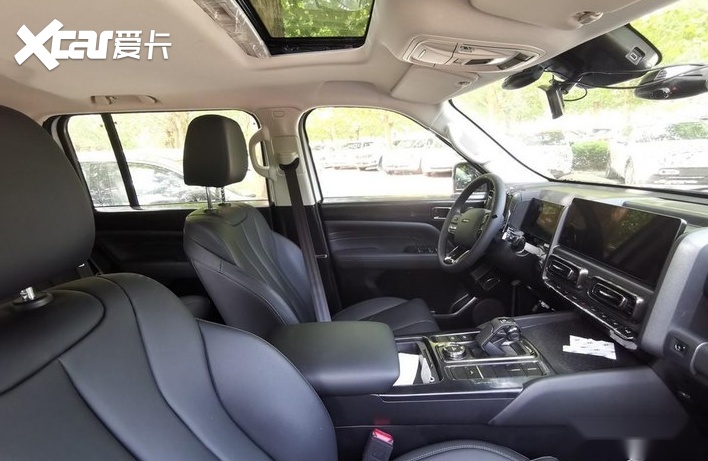 新一代h9实车现身,二代大狗已到店,哈弗今年要崛起了?-爱卡汽车爱咖号