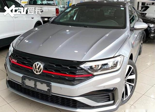 大众速腾运动版实拍动力比肩高尔夫gti三厢造型空间更大