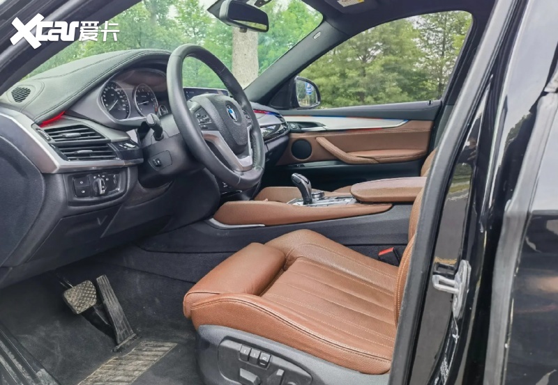 给宝马X6换电瓶，我只认瓦尔塔AGM