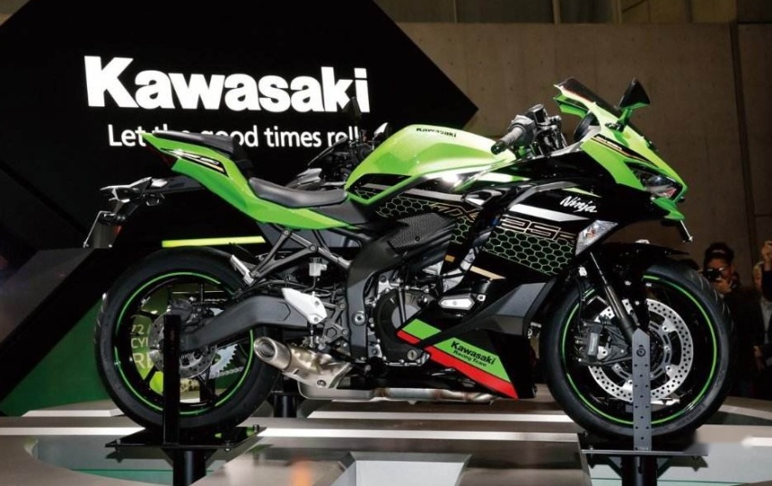 川崎ZX-25R，号称250CC排量最强机车