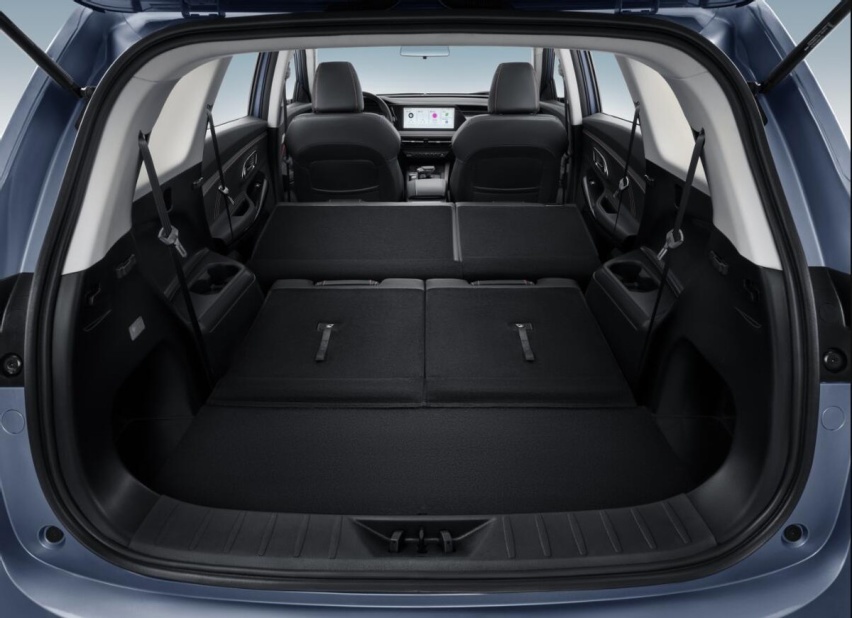 三排、SUV、大厂出品，长安欧尚X7 PLUS七座版售10.69万元起