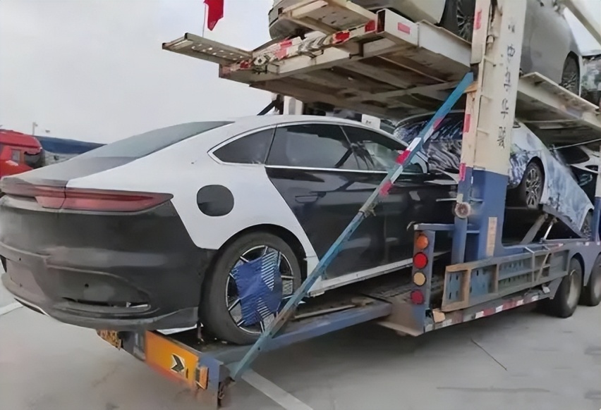 全新一代比亚迪汉要变身跑车？C柱加长