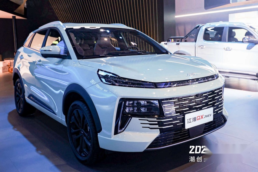 智能电感新混动 江淮QX PHEV正式亮相