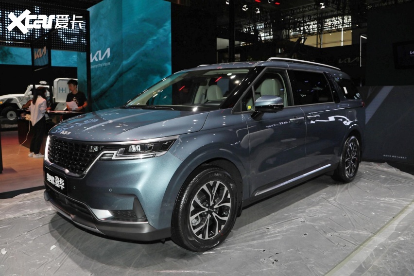 被价格耽误的好mpv!新款起亚嘉华海外亮相,搭载1.6t混动系统