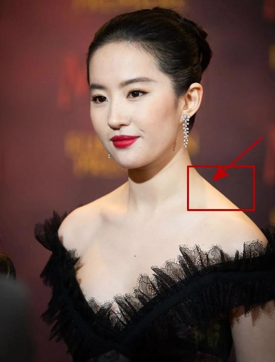 瘦到病态、全身涂白、非人细腰，内娱的畸形审美，什么时候是尽头-图3
