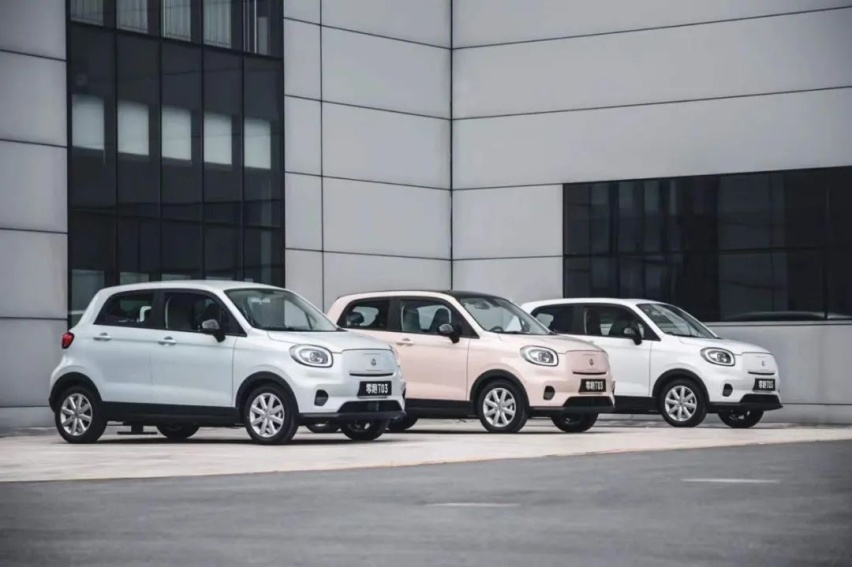 智能安全、动力升级，2022款零跑T03上市，6.89万元起