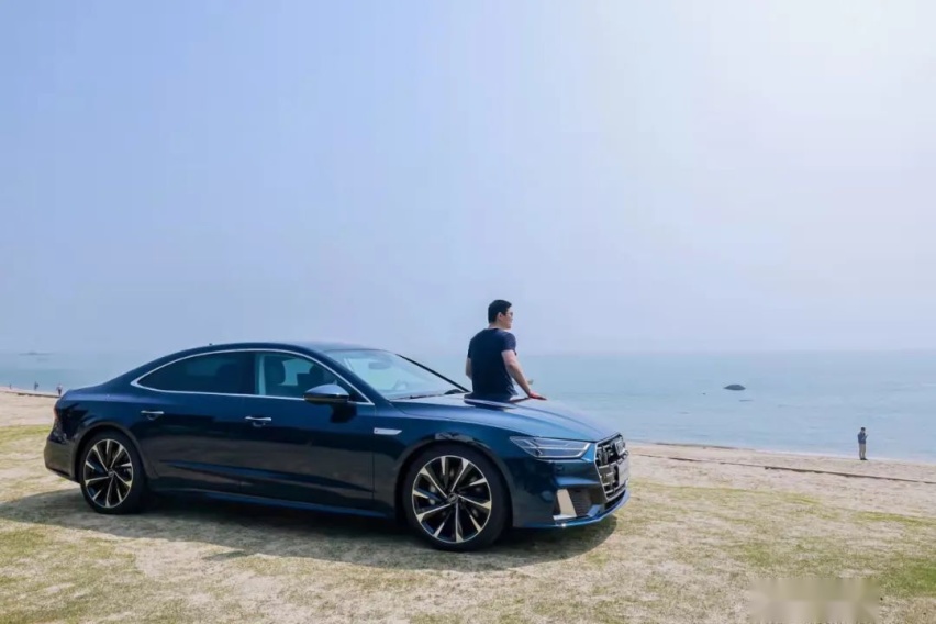 3.0T+空气悬挂，行政级轿车之巅！试驾上汽奥迪A7L