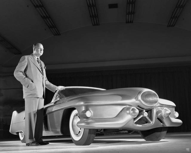 车视觉 各位观众大家好 欢迎来到1950年代汽车脑洞大赛 爱卡汽车爱咖号