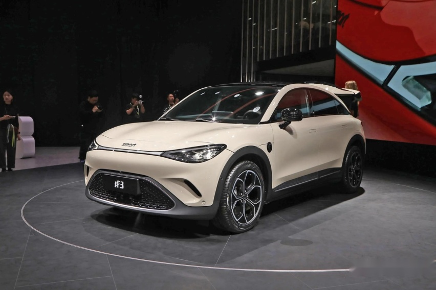 竞争MINI，尺寸更大，“吉利”全新SUV即将上市，价格接受么