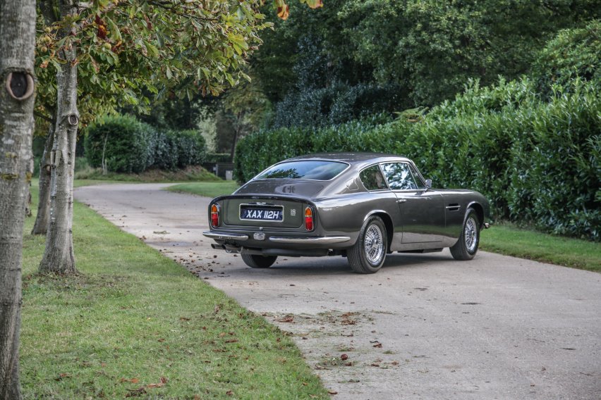 Aston Martin DB6